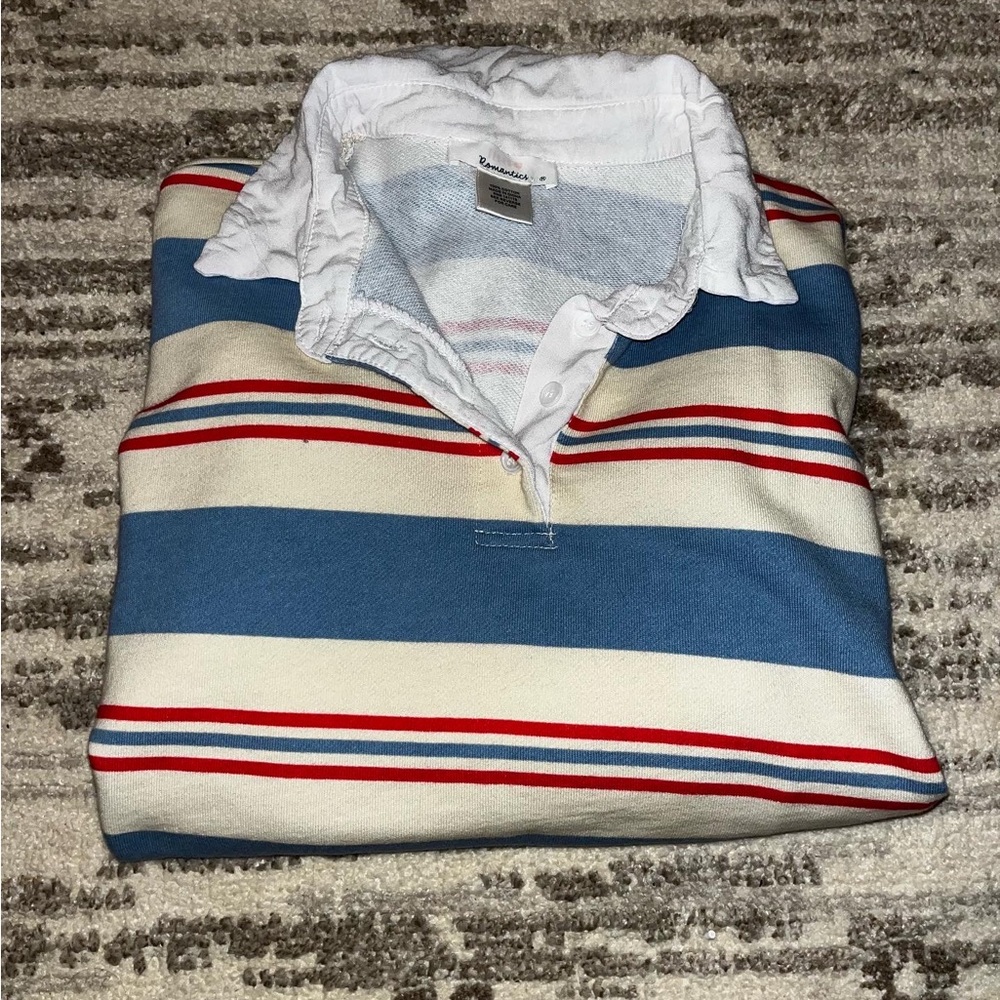 Stripped long sleeve, w/ collar.